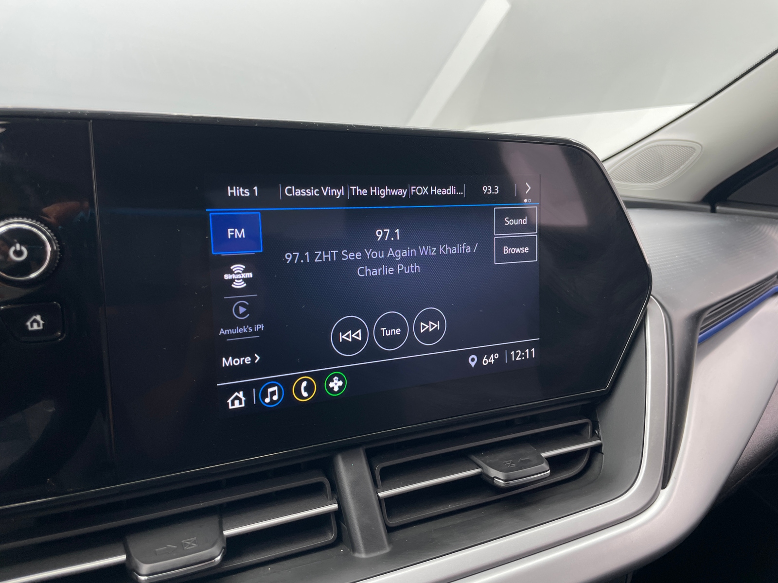 Thumbnail: 2025 Chevrolet Trax - 4