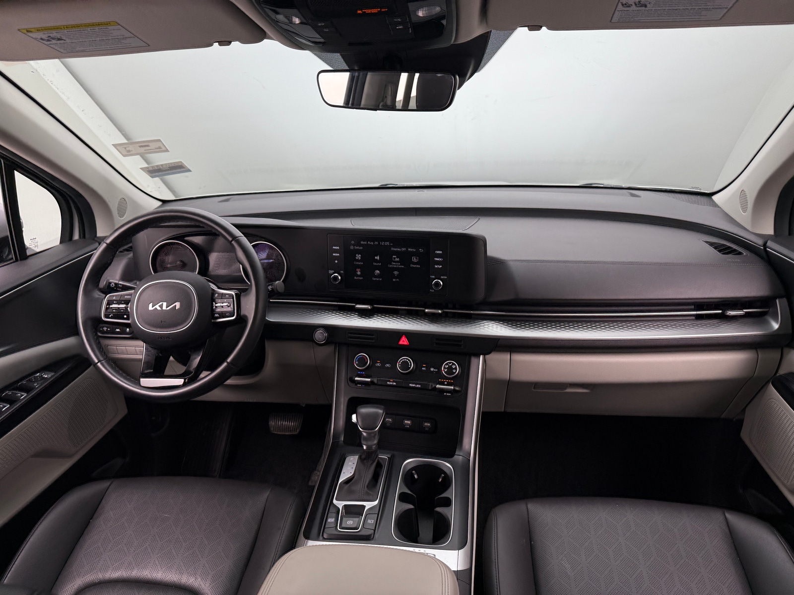 Thumbnail: 2023 Kia Carnival - 2