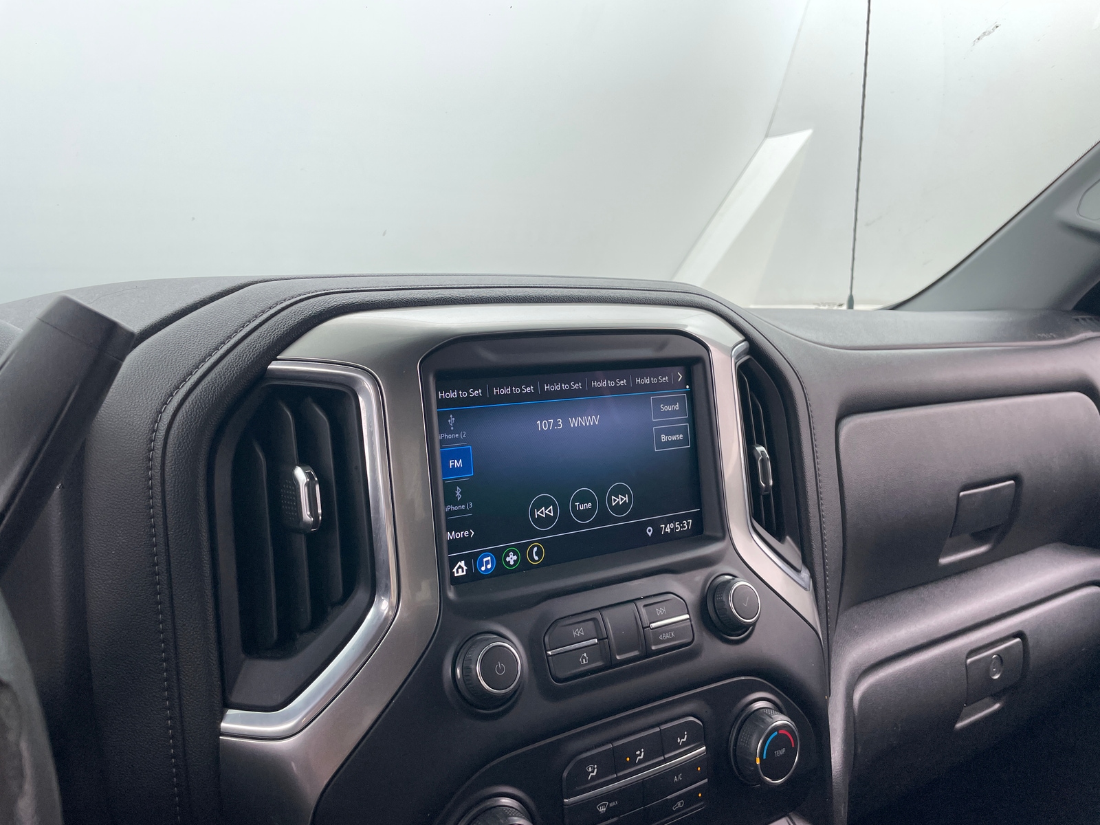 Thumbnail: 2020 Chevrolet Silverado 1500 - 4