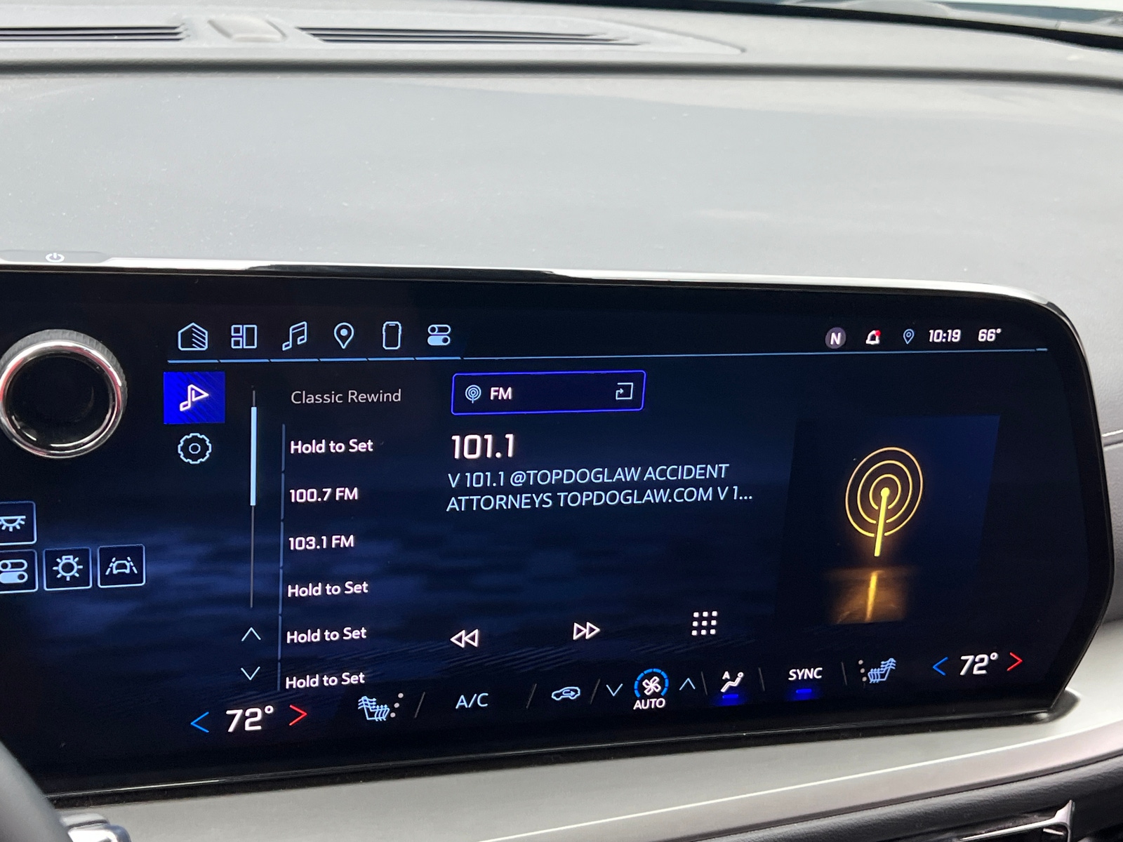 Thumbnail: 2025 Chevrolet Traverse - 4