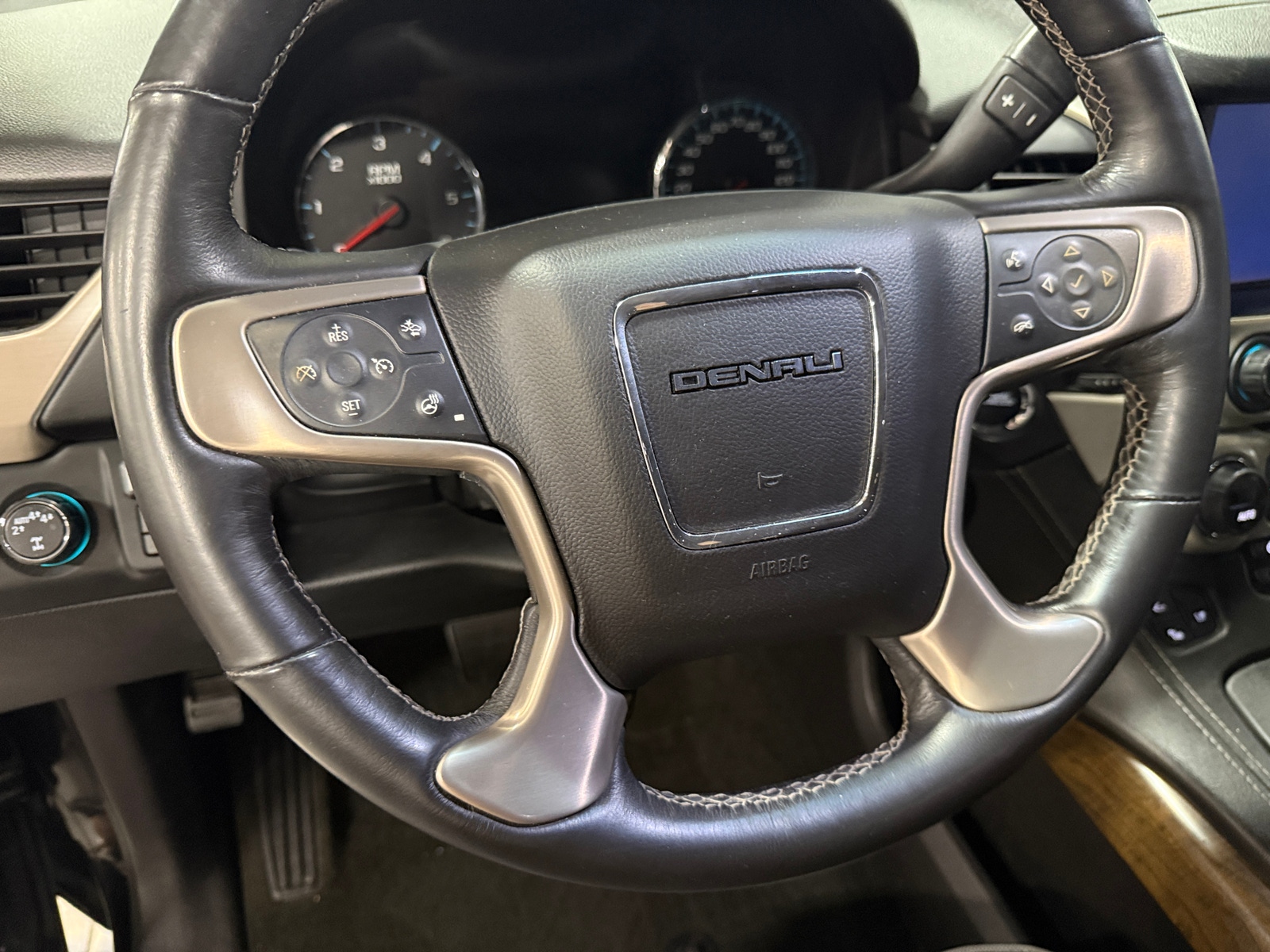 Thumbnail: 2018 GMC Yukon - 4