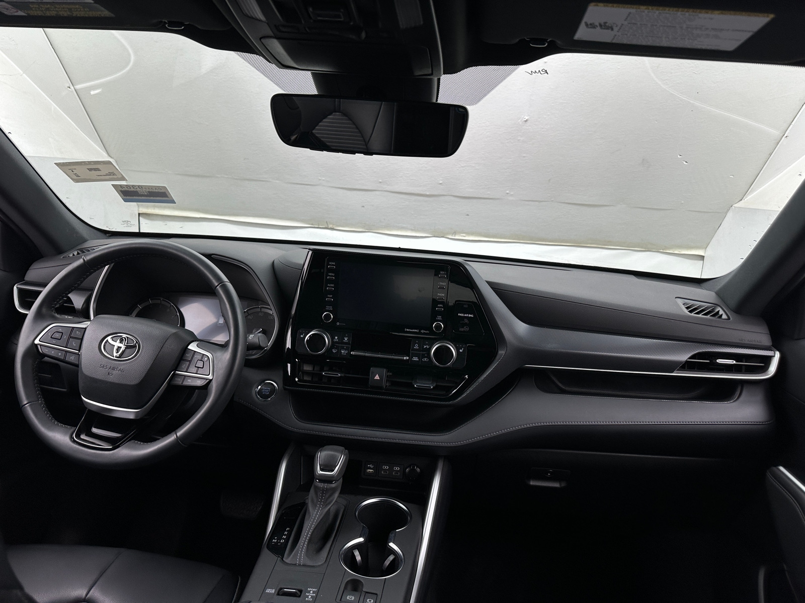 Thumbnail: 2022 Toyota Highlander - 2