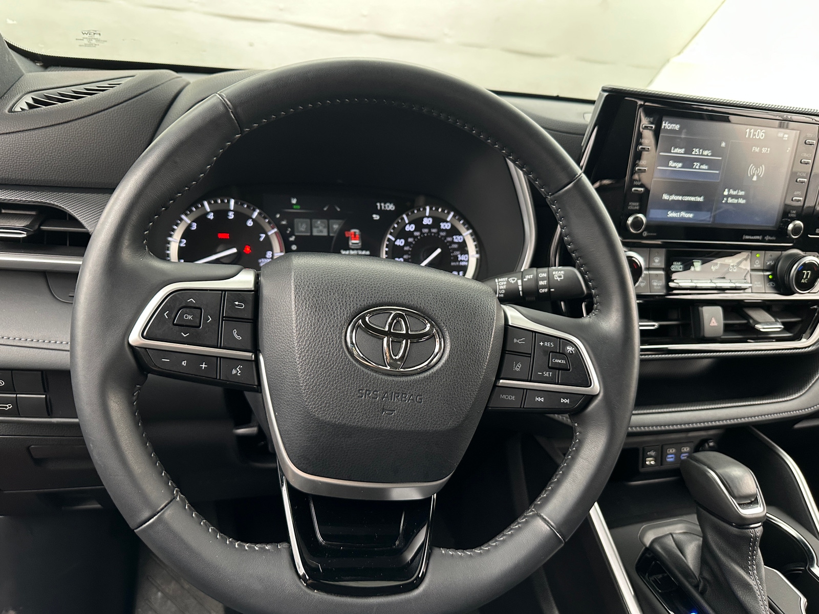 Thumbnail: 2022 Toyota Highlander - 4