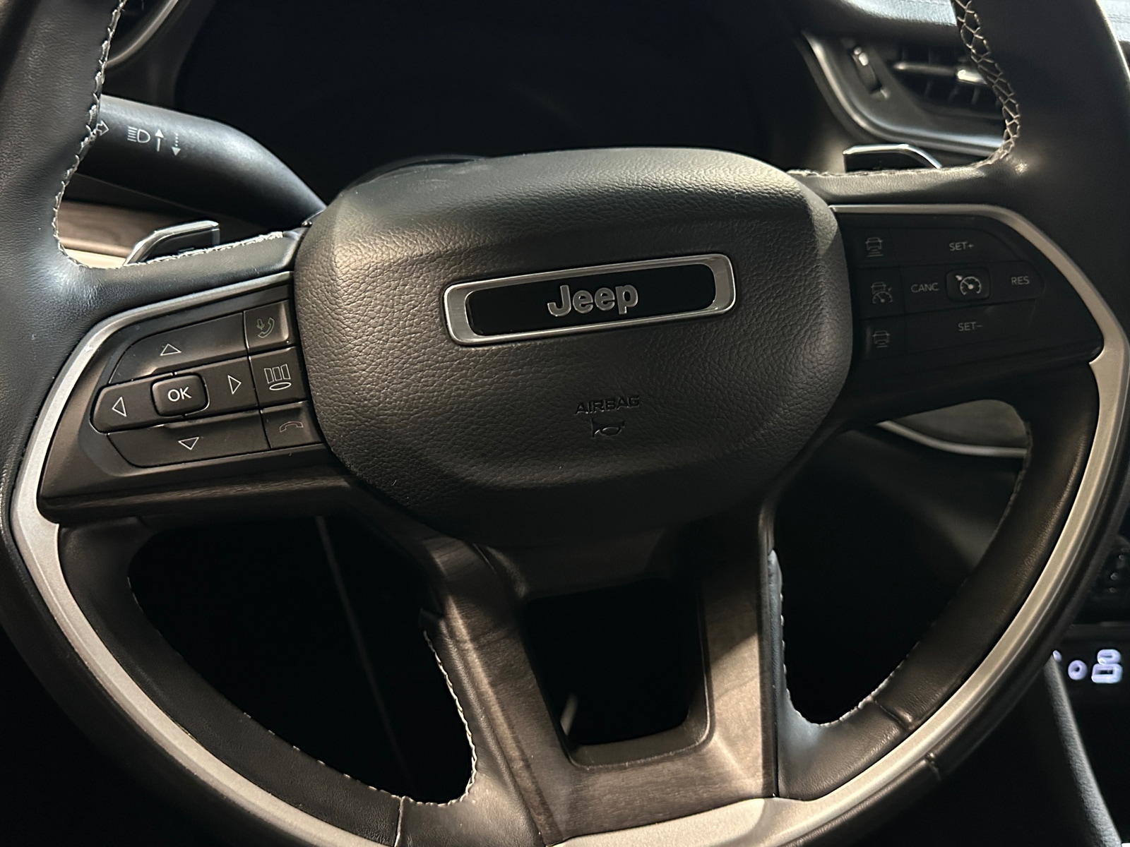 Thumbnail: 2022 Jeep Grand Cherokee L - 4