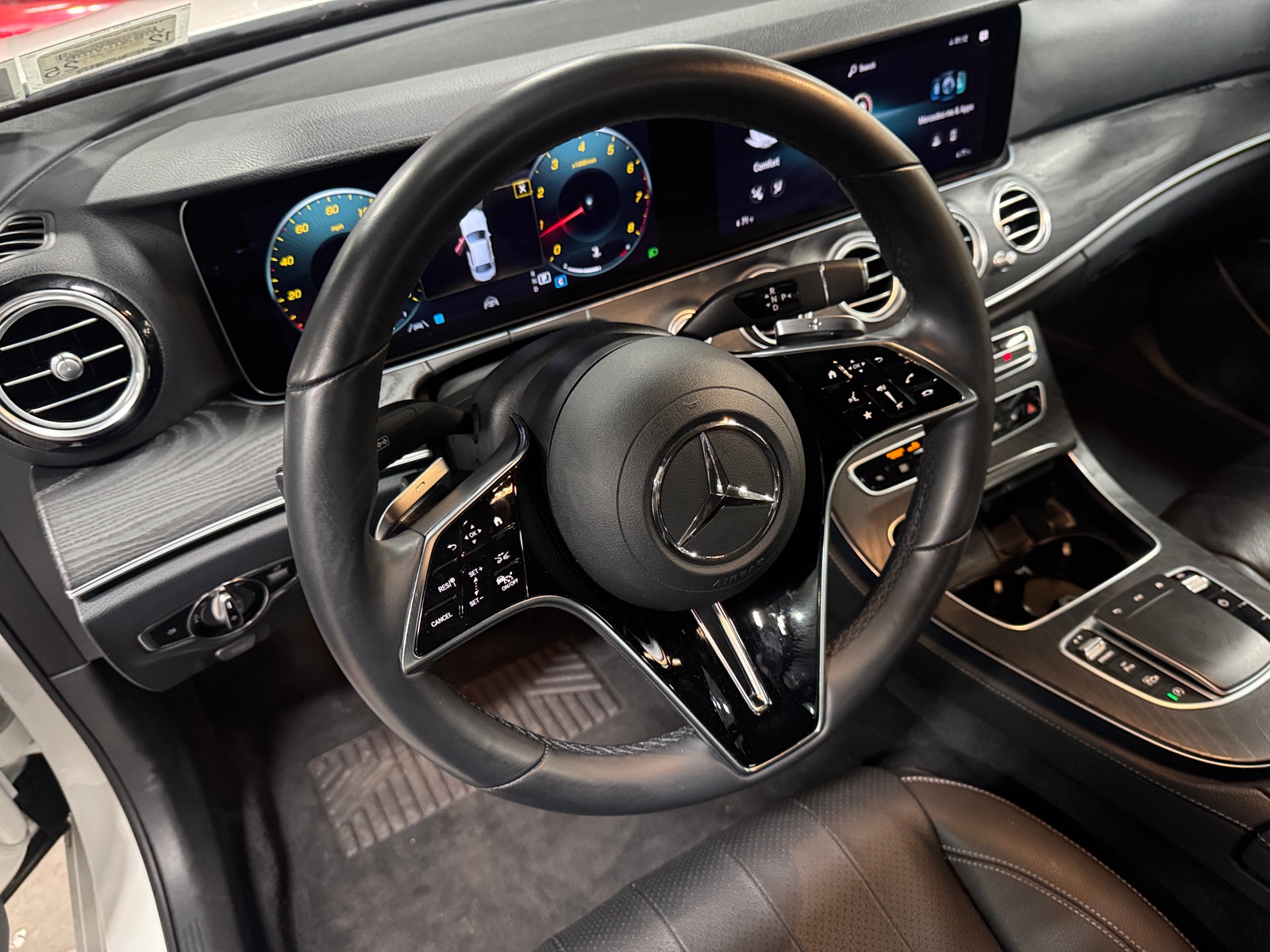 Thumbnail: 2021 Mercedes-Benz E-Class - 4
