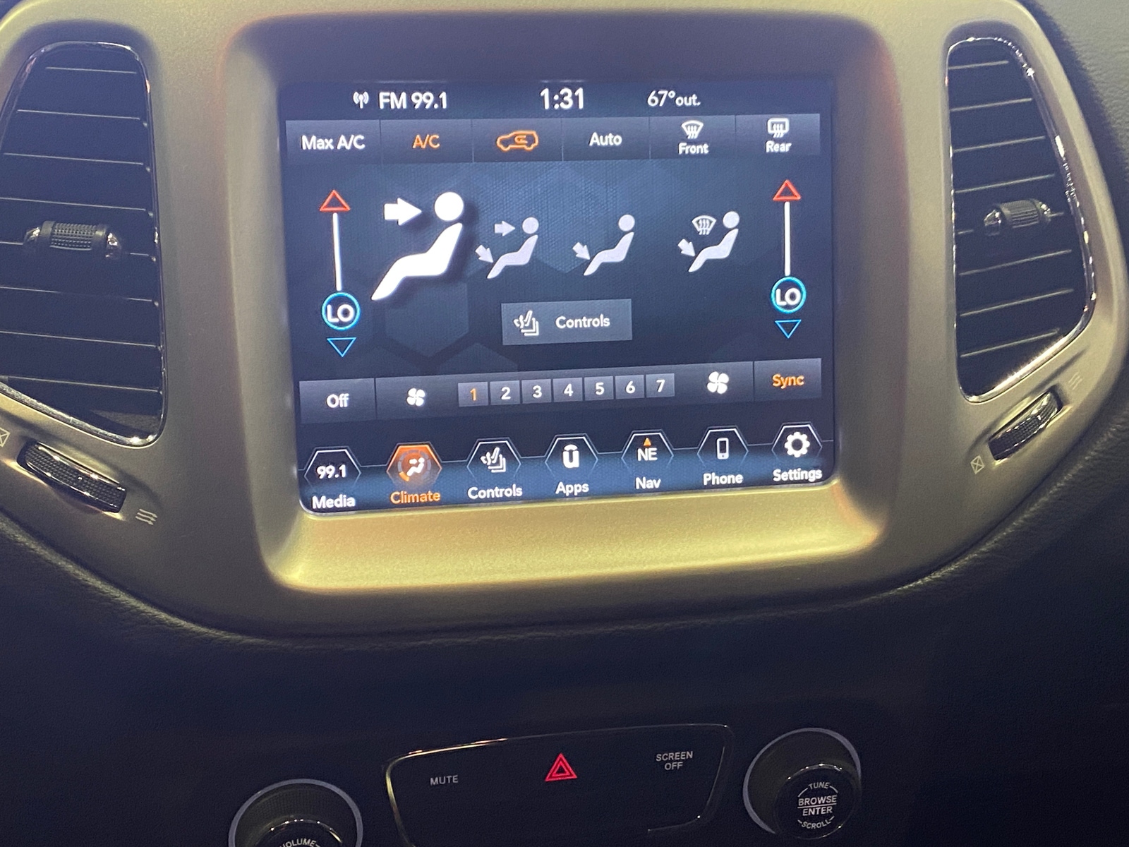 Thumbnail: 2020 Jeep Compass - 4