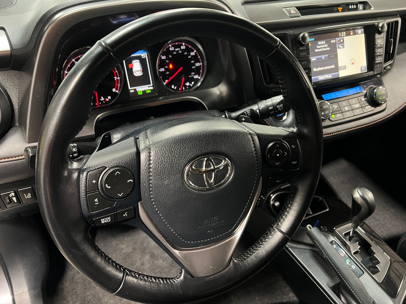 Thumbnail: 2017 Toyota RAV4 - 5