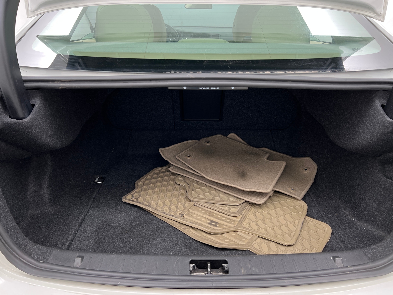 Thumbnail: 2012 Volvo S60 - 7