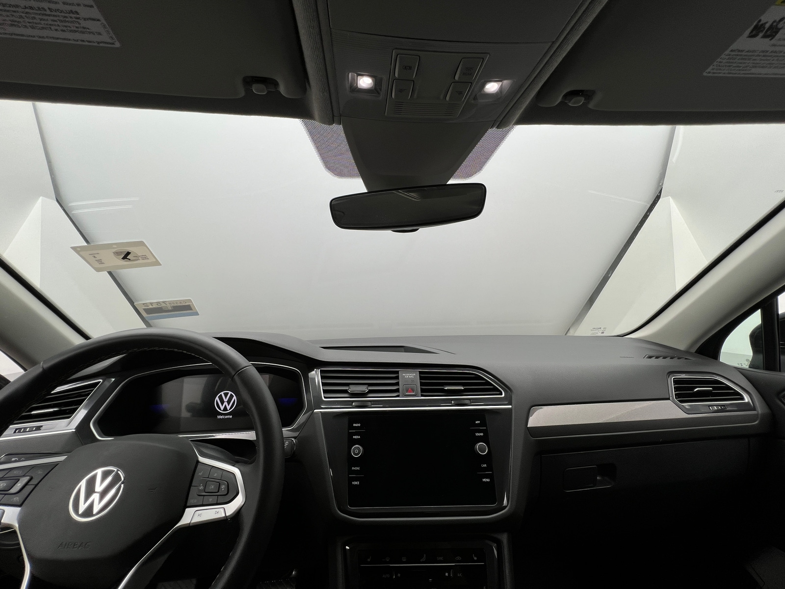 Thumbnail: 2024 Volkswagen Tiguan - 2