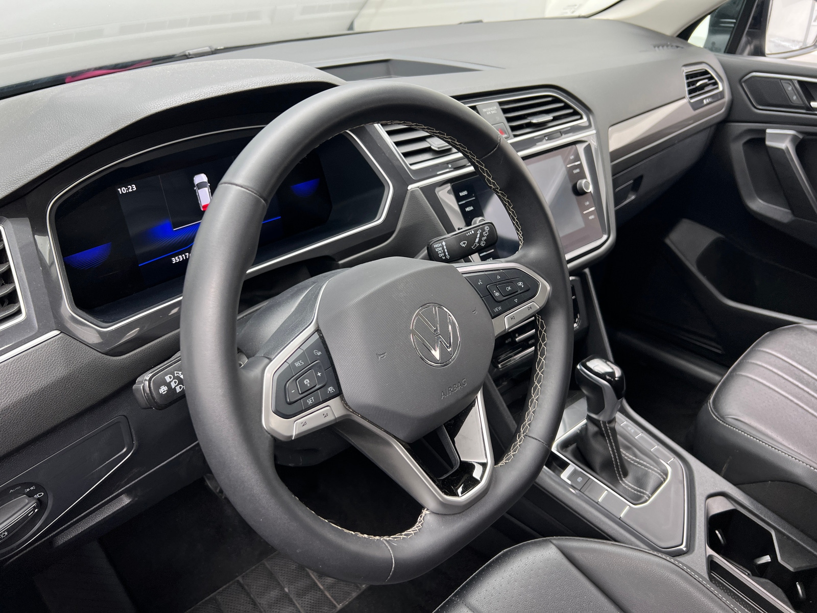 Thumbnail: 2024 Volkswagen Tiguan - 4
