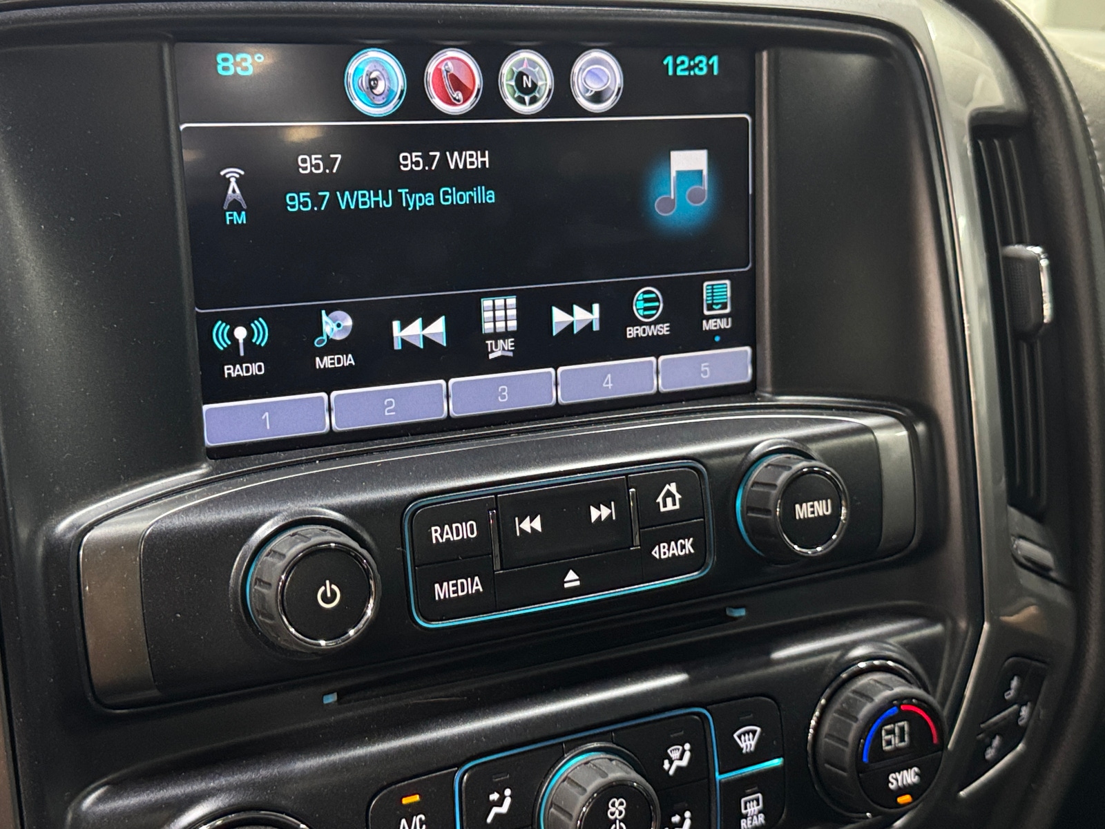 Thumbnail: 2016 Chevrolet Silverado 1500 - 3