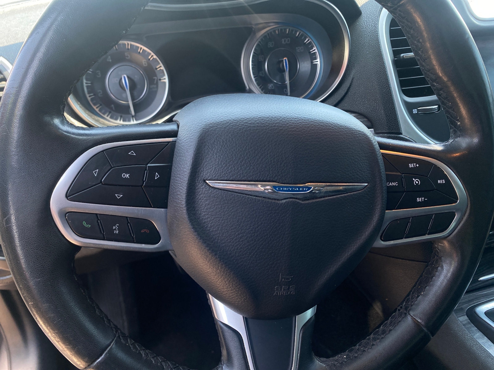 Thumbnail: 2019 Chrysler 300 - 5