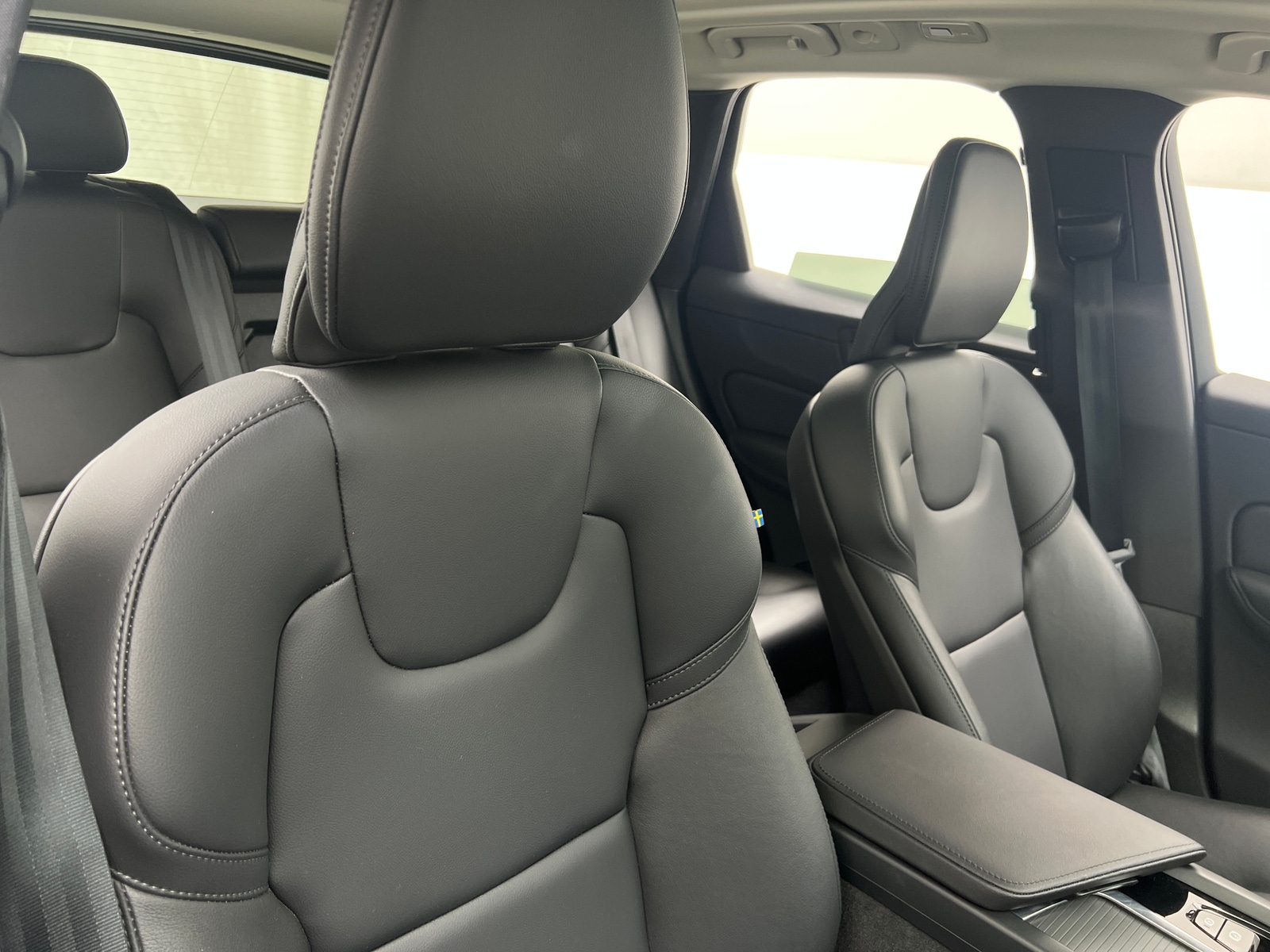 Thumbnail: 2025 Volvo XC60 - 2