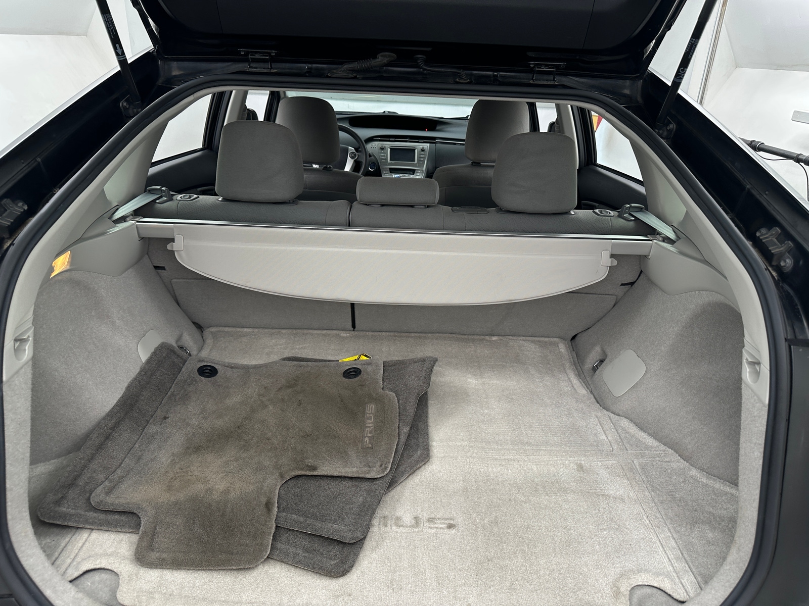 Thumbnail: 2015 Toyota Prius - 7