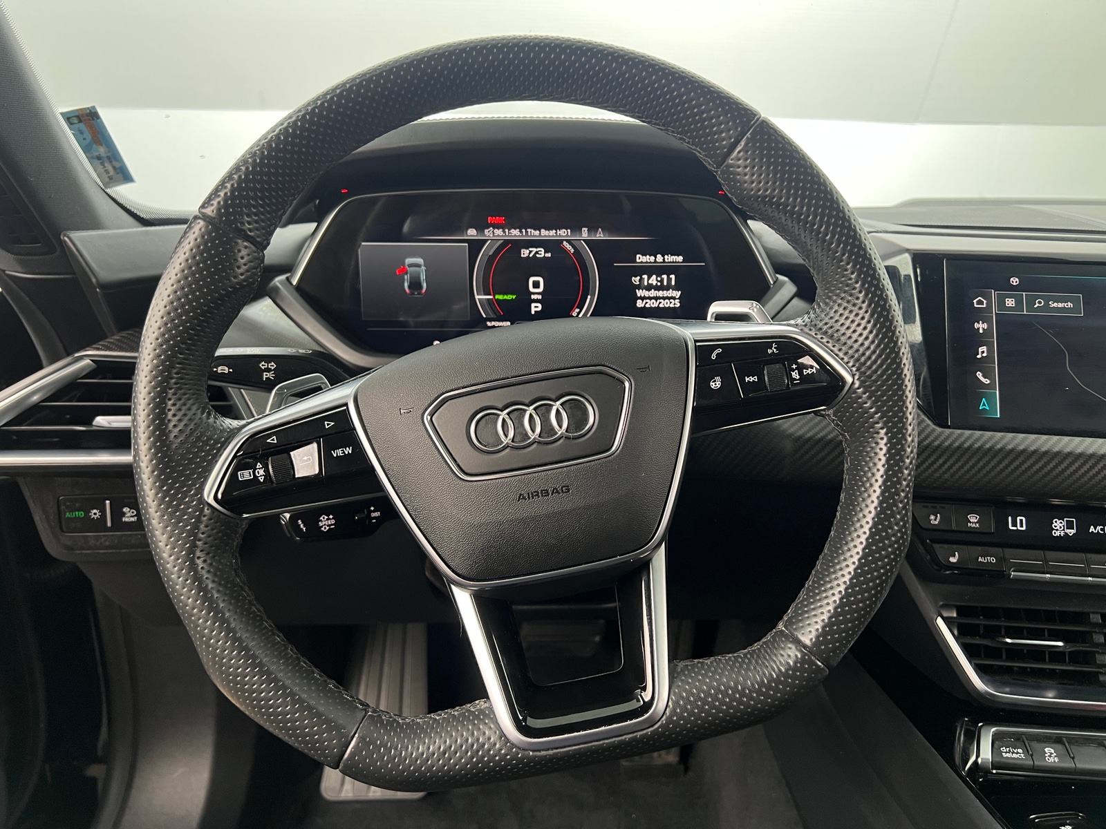 Thumbnail: 2022 Audi e-tron GT - 4