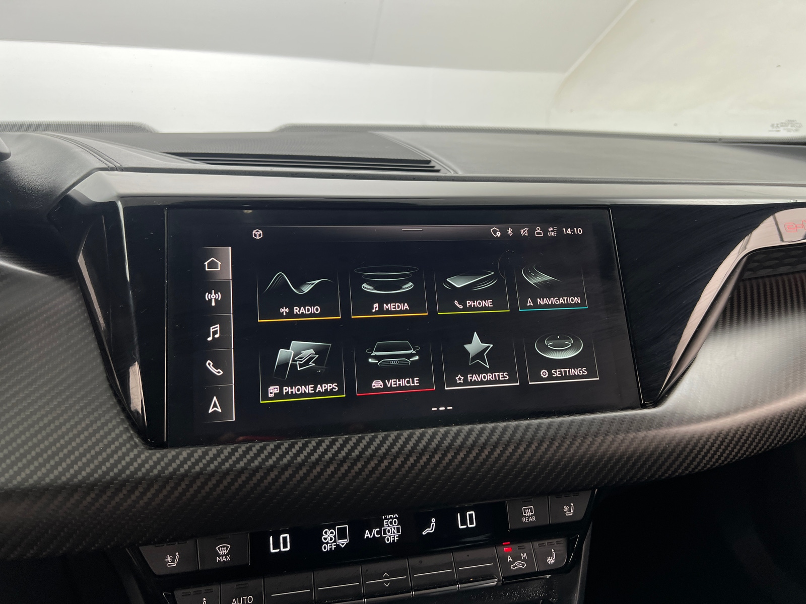 Thumbnail: 2022 Audi e-tron GT - 3