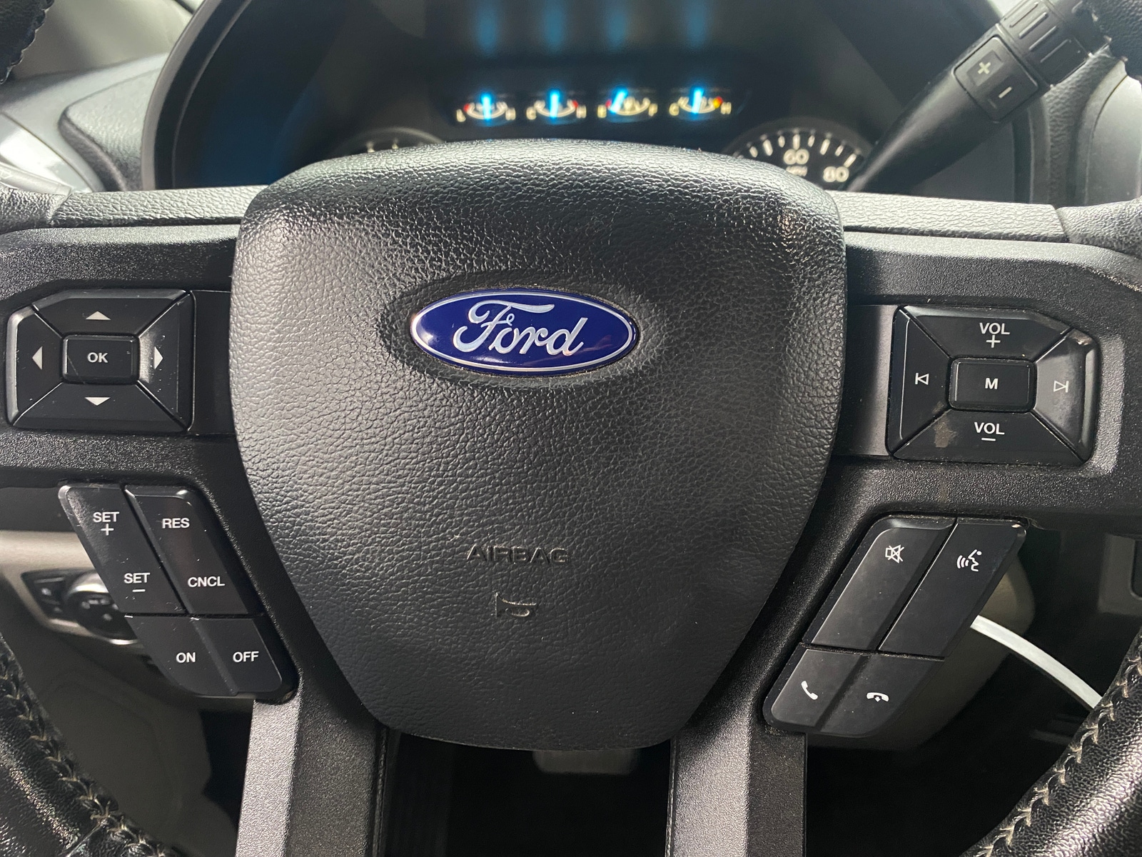 Thumbnail: 2019 Ford Econoline - 5