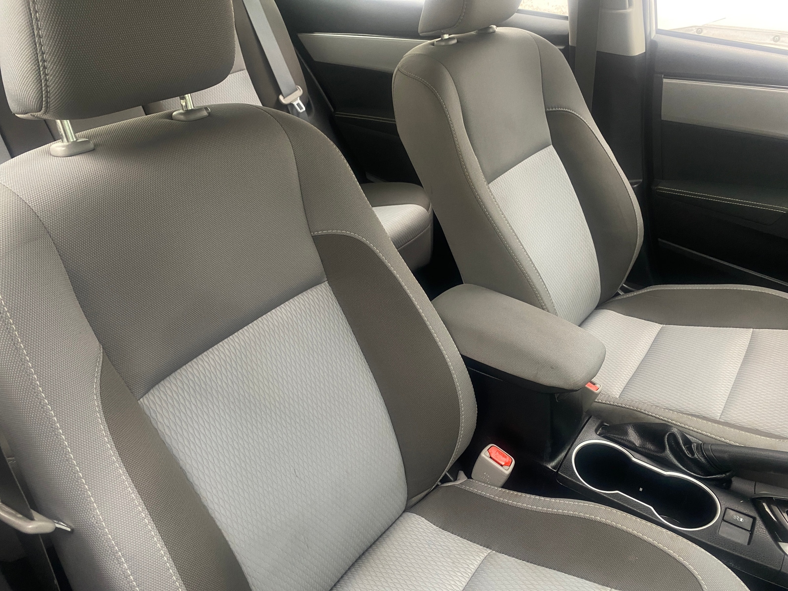 Thumbnail: 2018 Toyota Corolla - 2