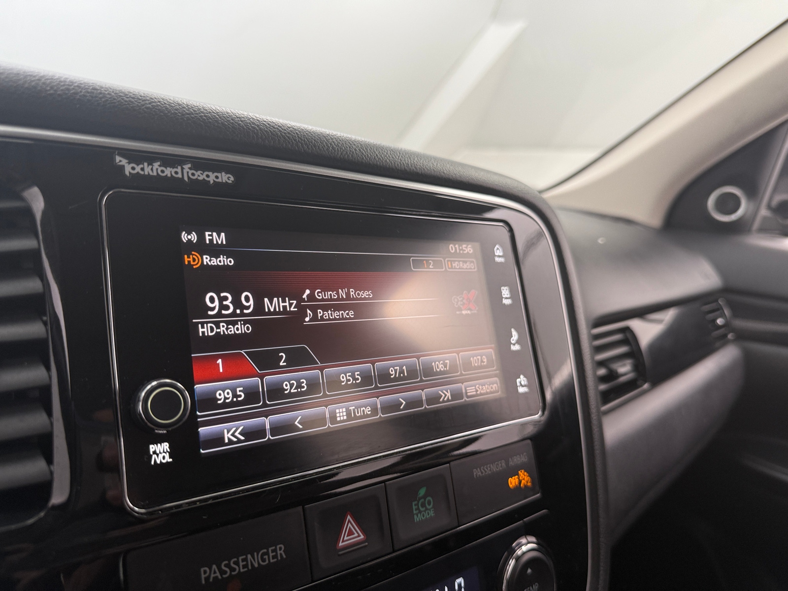 Thumbnail: 2017 Mitsubishi Outlander - 4