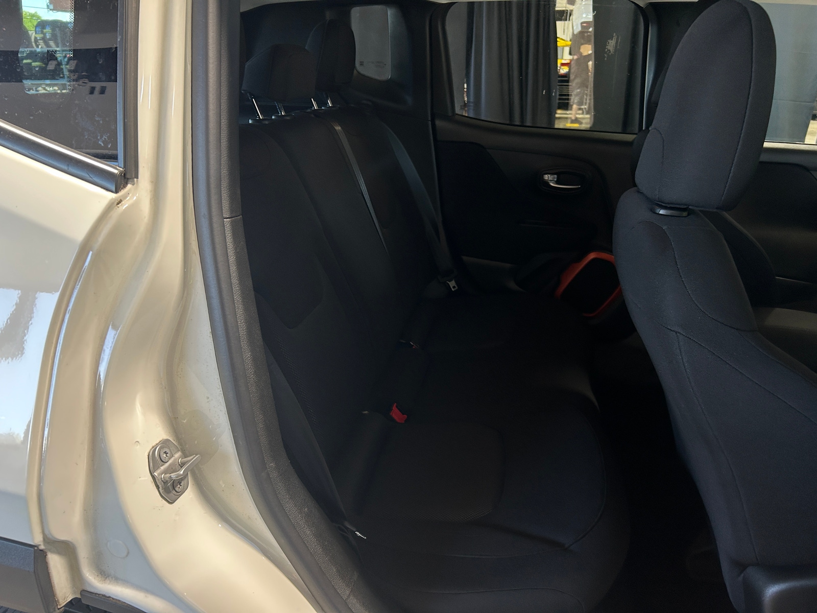 Thumbnail: 2018 Jeep Renegade - 6