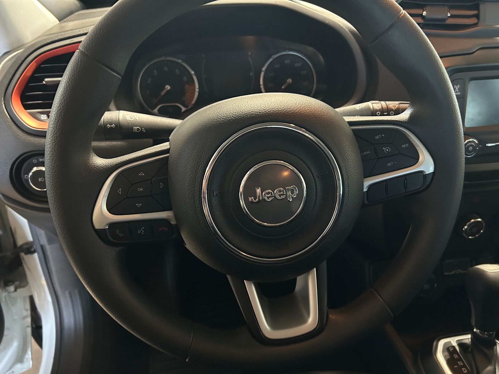 Thumbnail: 2018 Jeep Renegade - 5