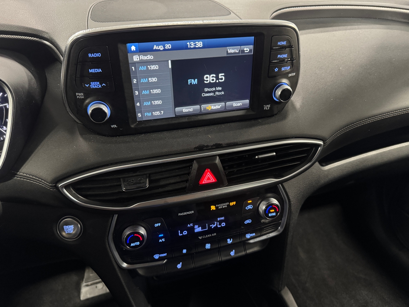Thumbnail: 2019 Hyundai Santa Fe - 3