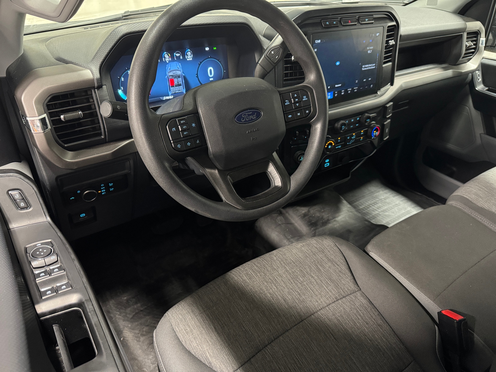 Thumbnail: 2024 Ford Econoline - 3