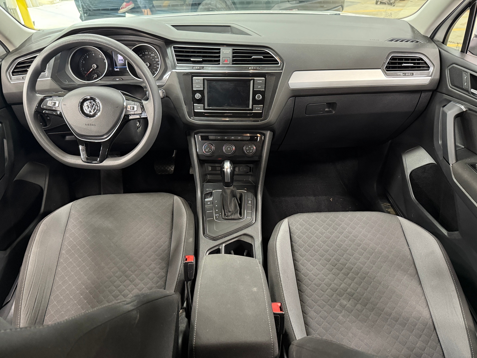 Thumbnail: 2019 Volkswagen Tiguan - 3