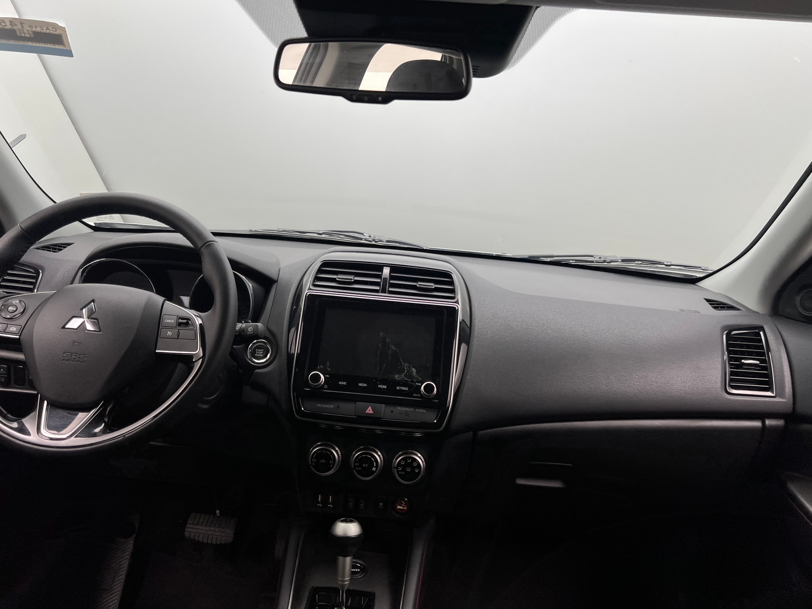 Thumbnail: 2023 Mitsubishi Outlander Sport - 3
