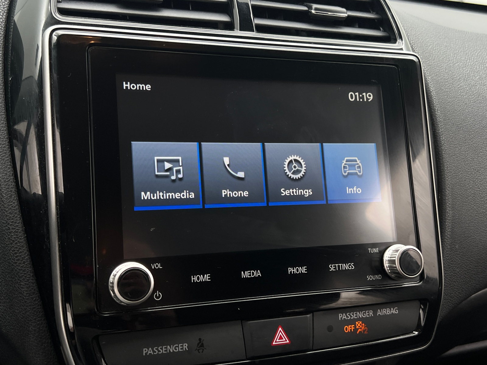 Thumbnail: 2023 Mitsubishi Outlander Sport - 4