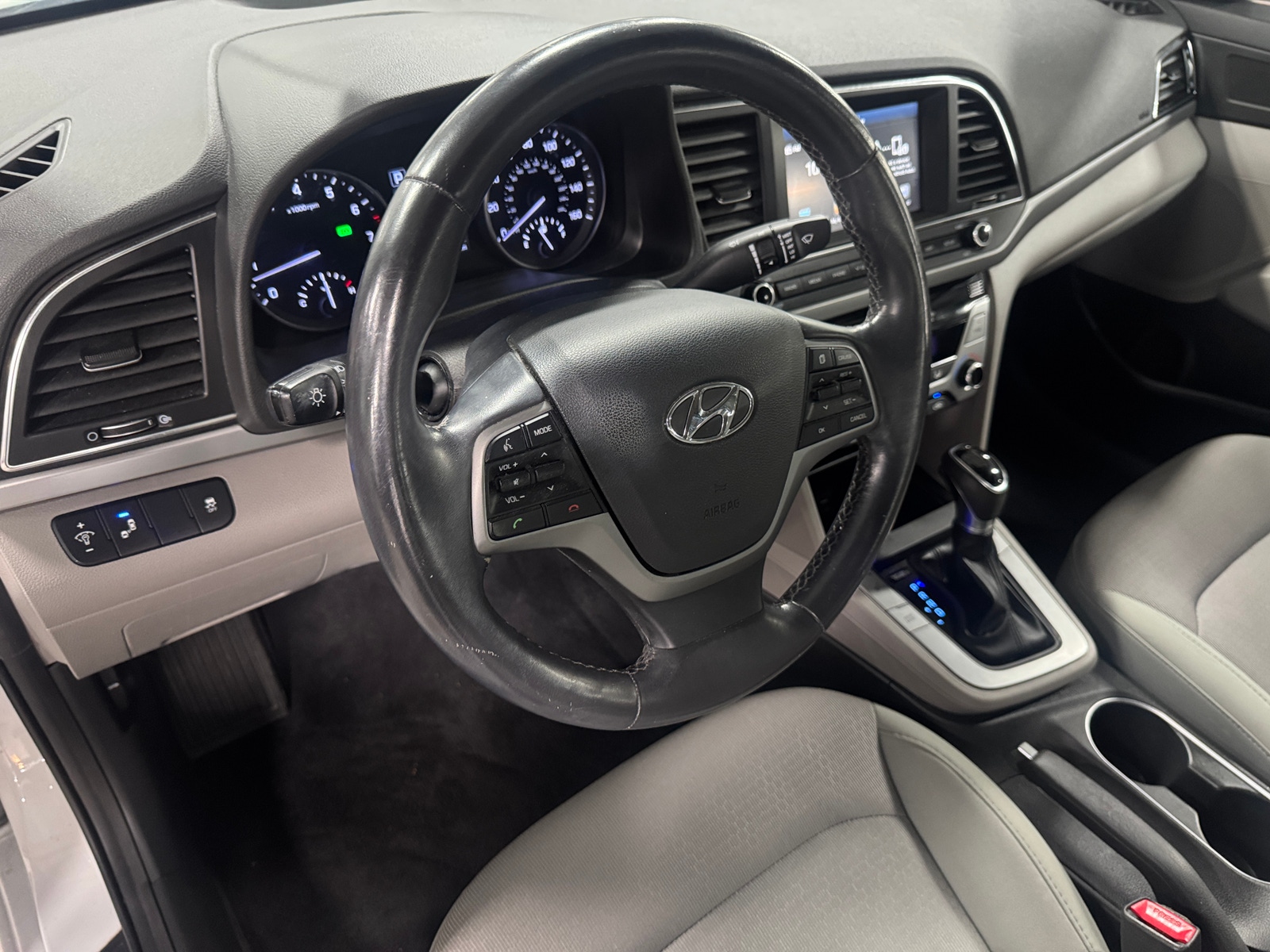 Thumbnail: 2017 Hyundai Elantra - 5