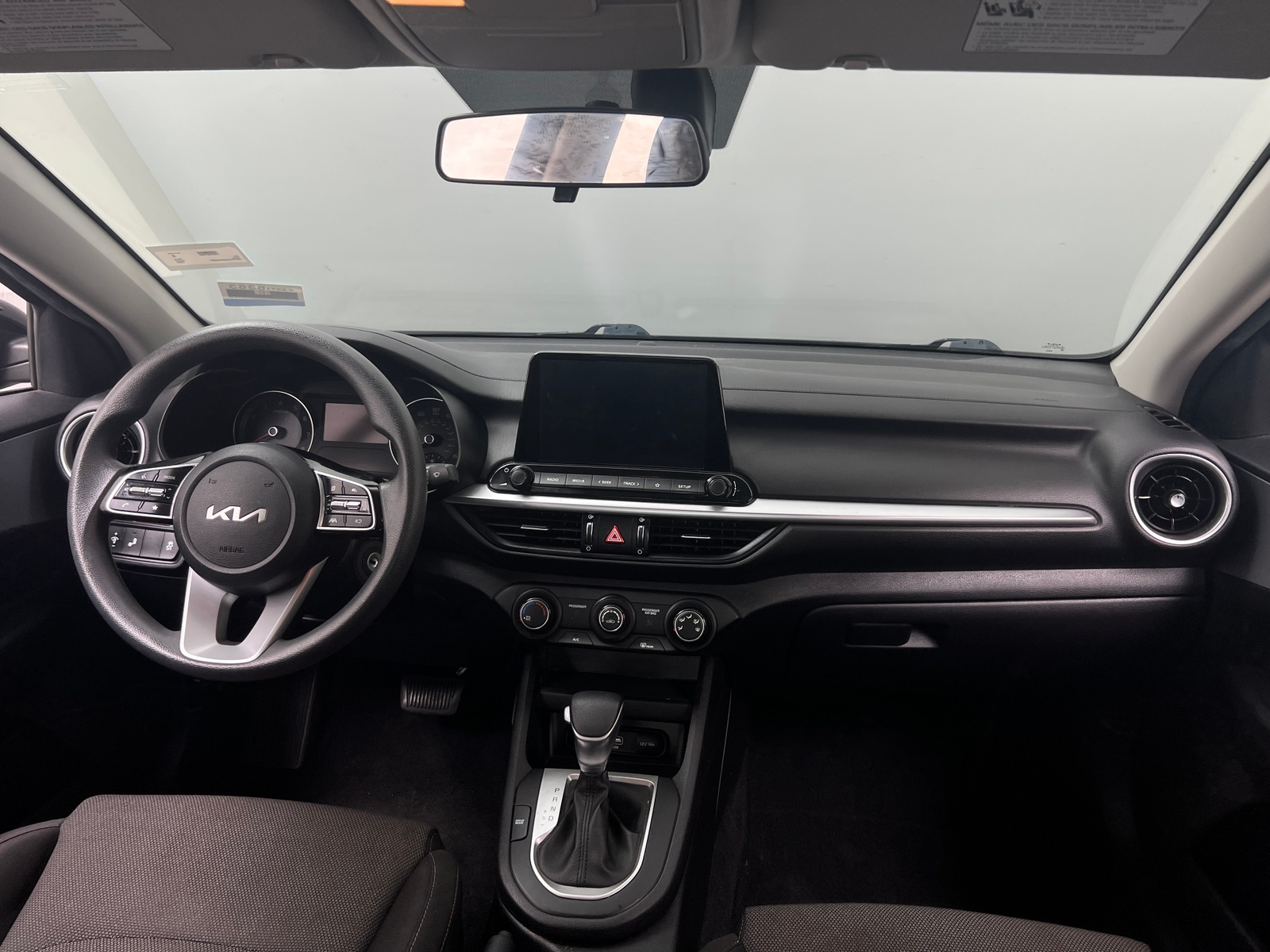 Thumbnail: 2022 Kia Forte - 3