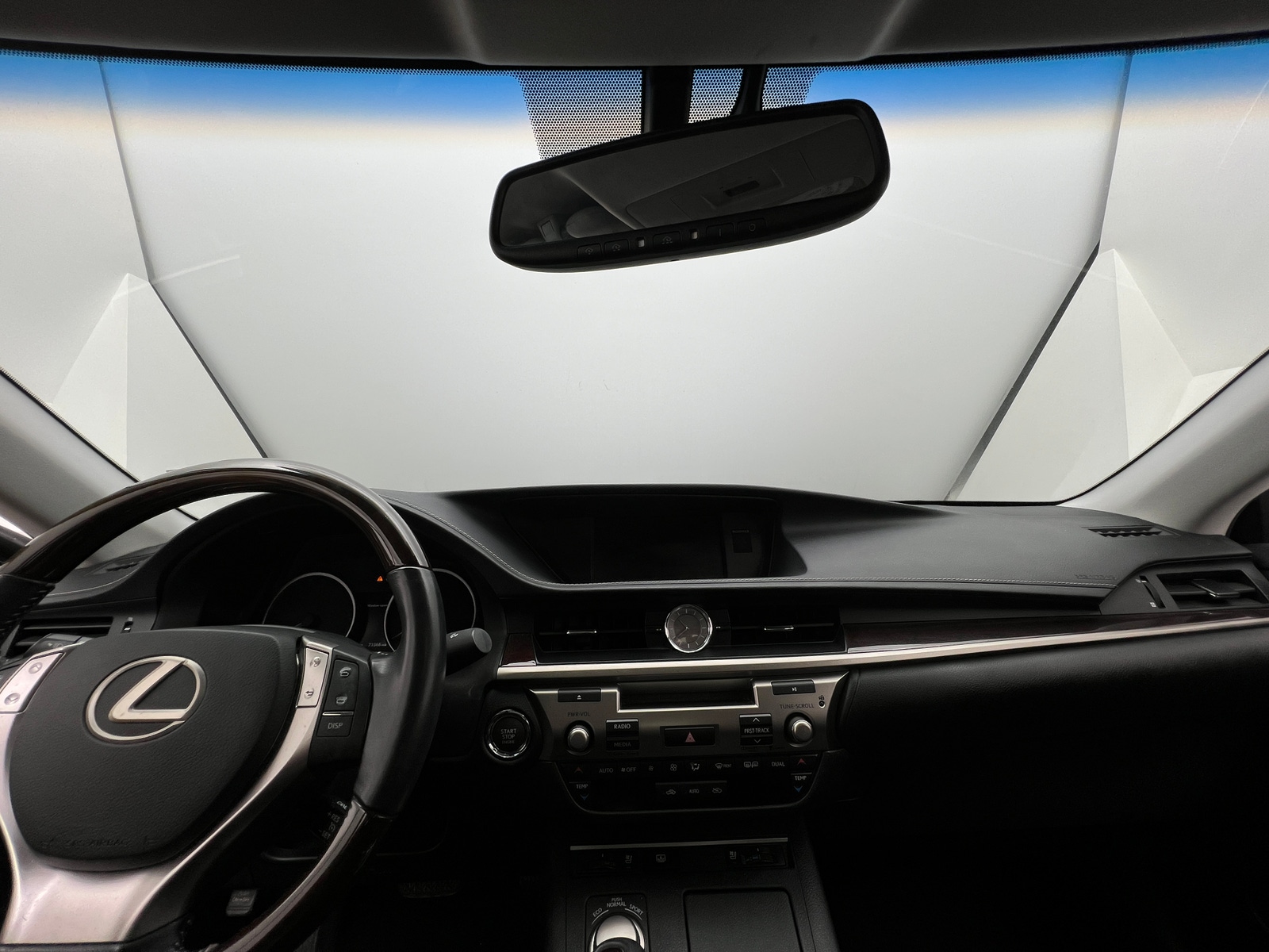 Thumbnail: 2013 Lexus ES - 2