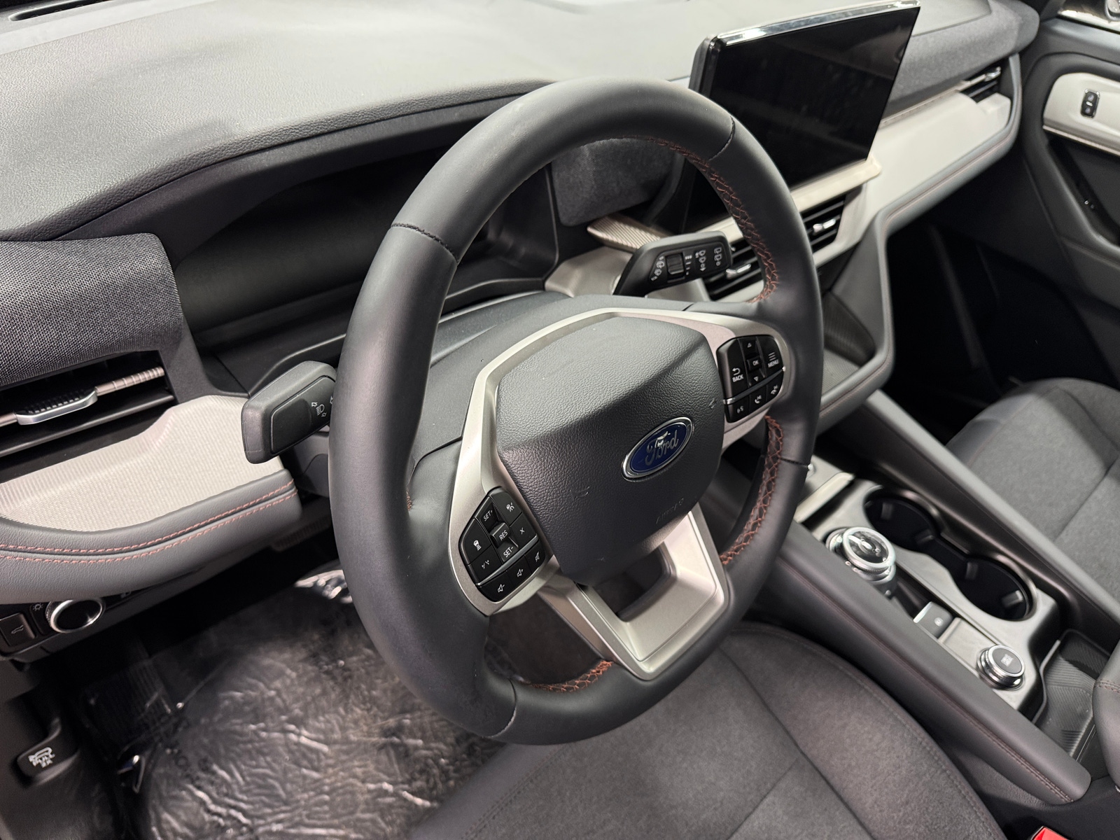 Thumbnail: 2025 Ford Explorer - 3