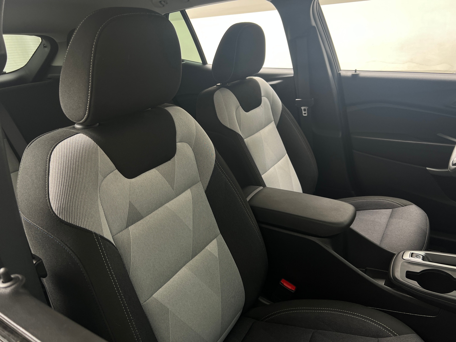 Thumbnail: 2025 Chevrolet Trax - 2