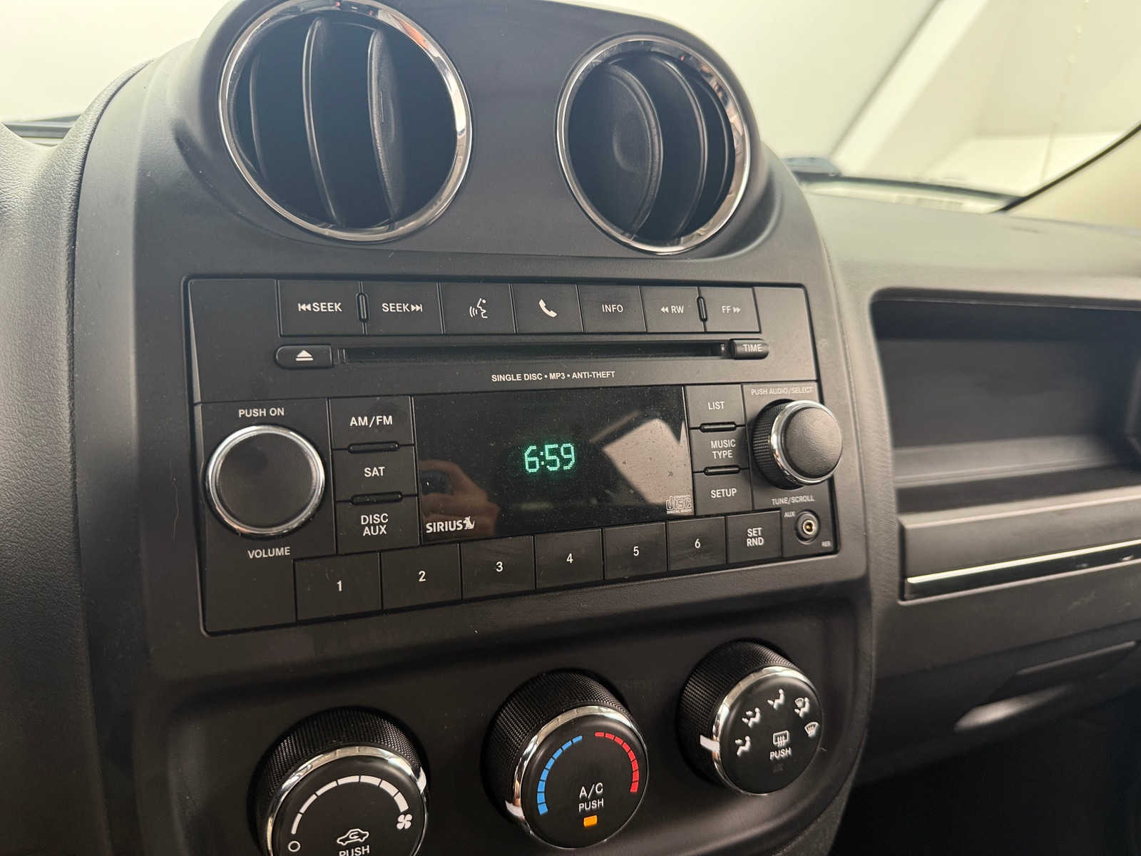 Thumbnail: 2016 Jeep Patriot - 4