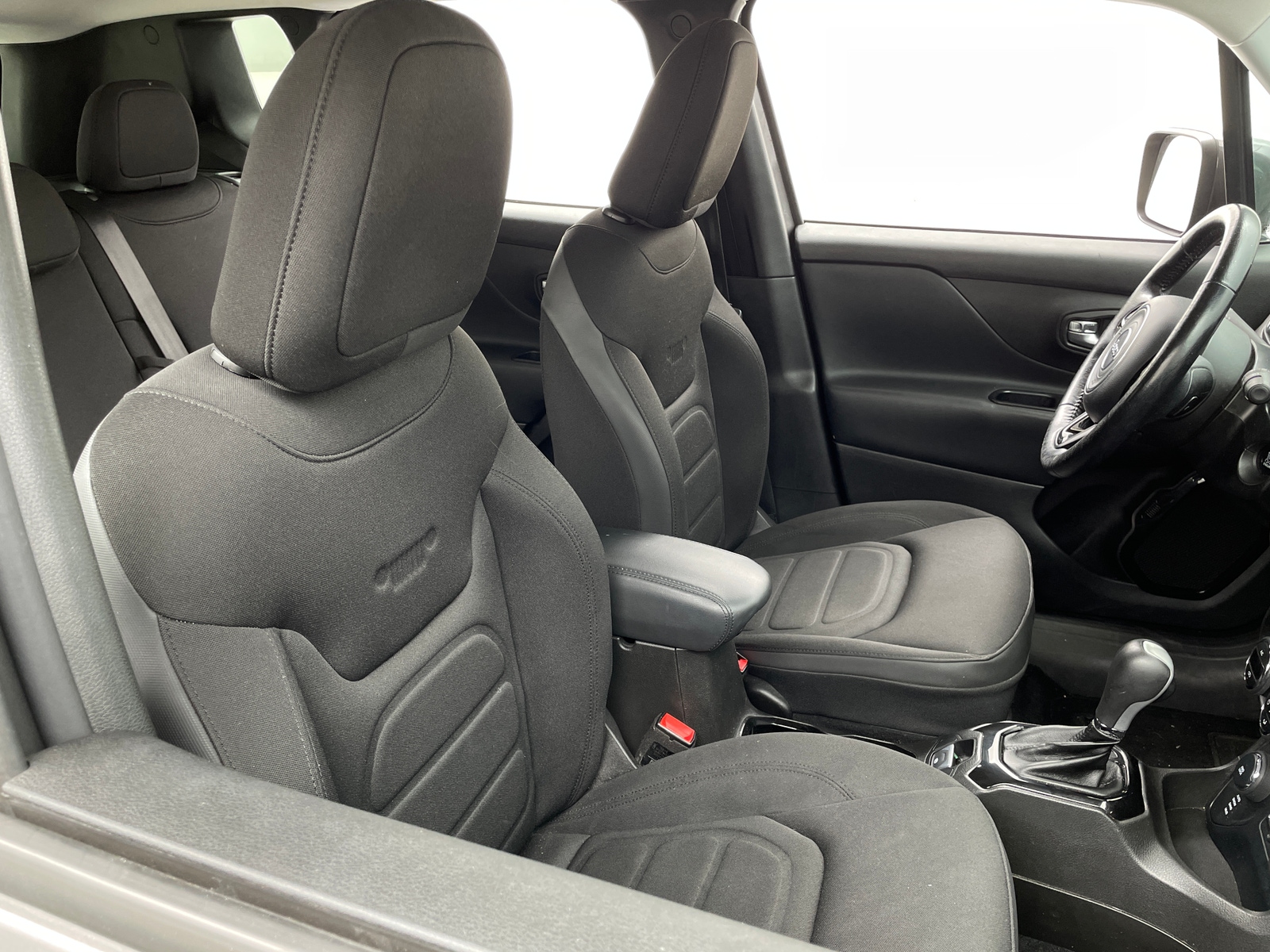 Thumbnail: 2016 Jeep Renegade - 2