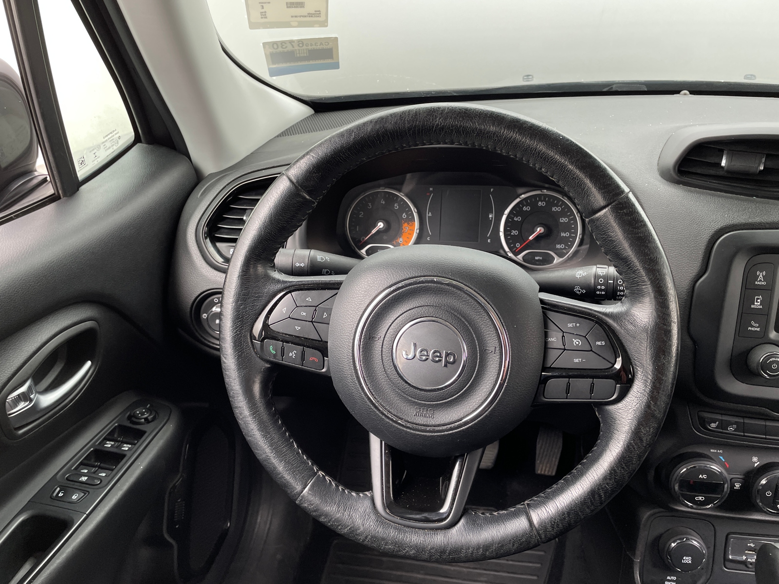 Thumbnail: 2016 Jeep Renegade - 5
