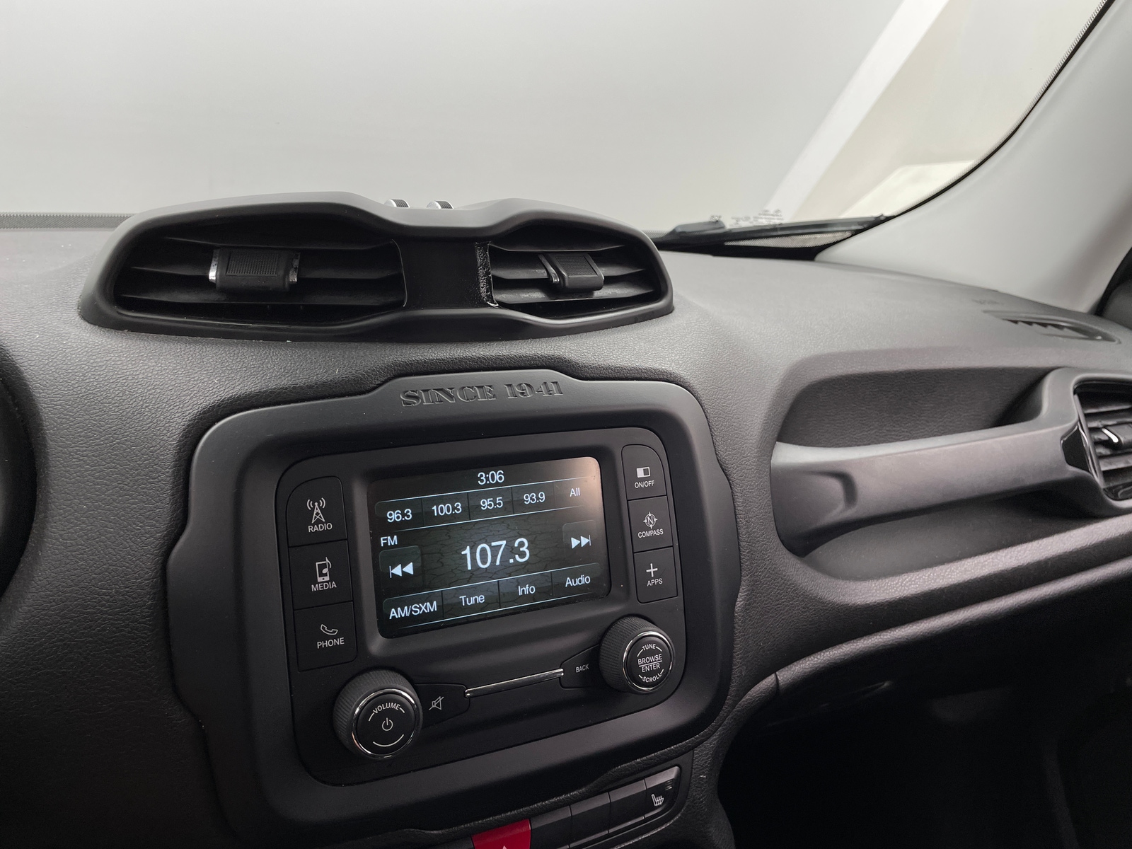 Thumbnail: 2016 Jeep Renegade - 4