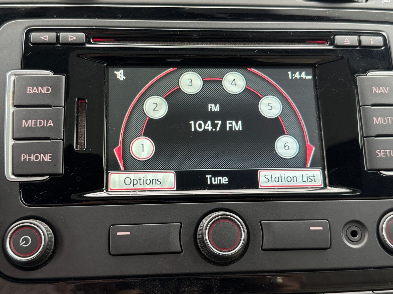 Thumbnail: 2015 Volkswagen Eos - 4