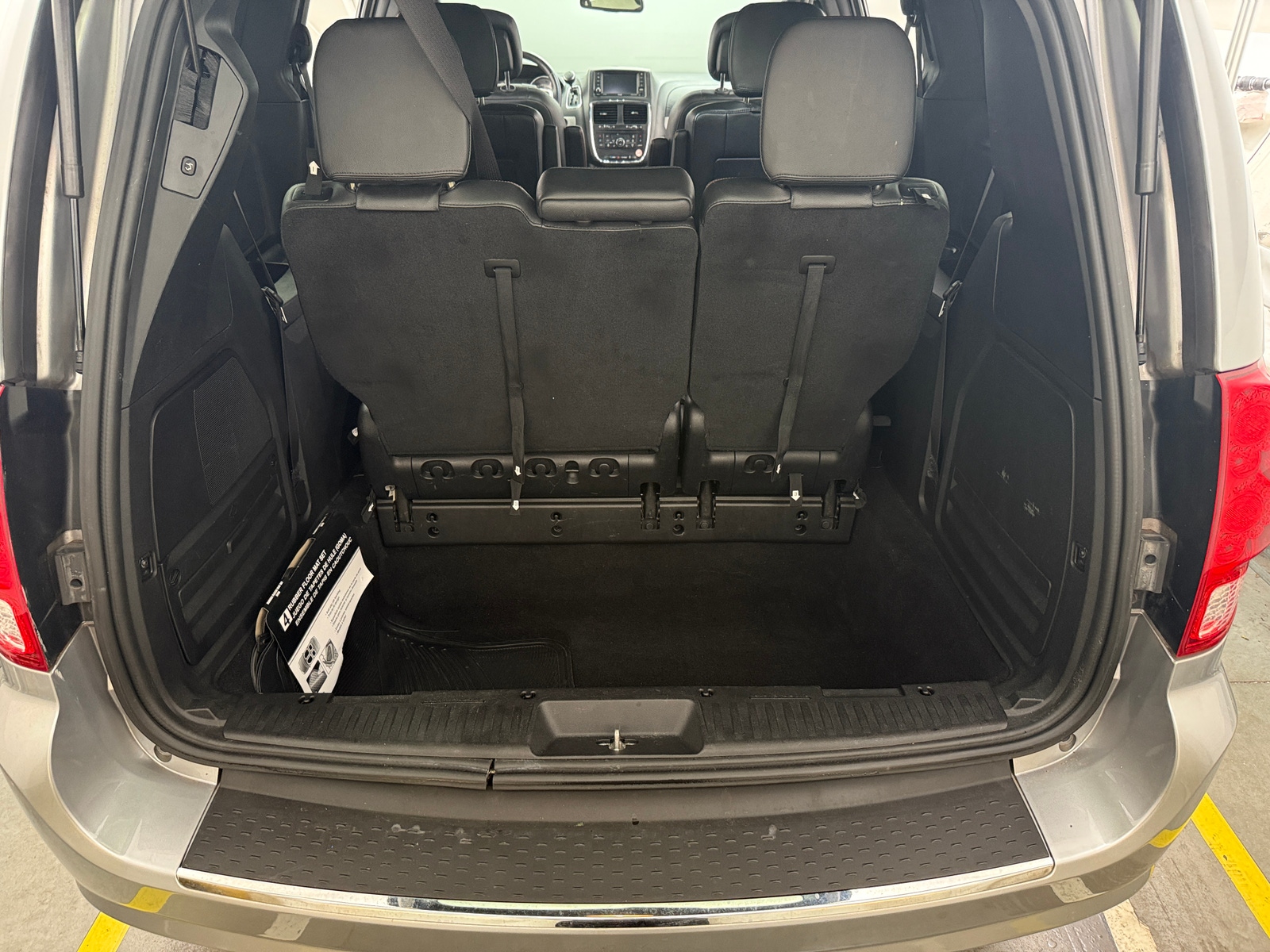 Thumbnail: 2019 Dodge Grand Caravan - 6