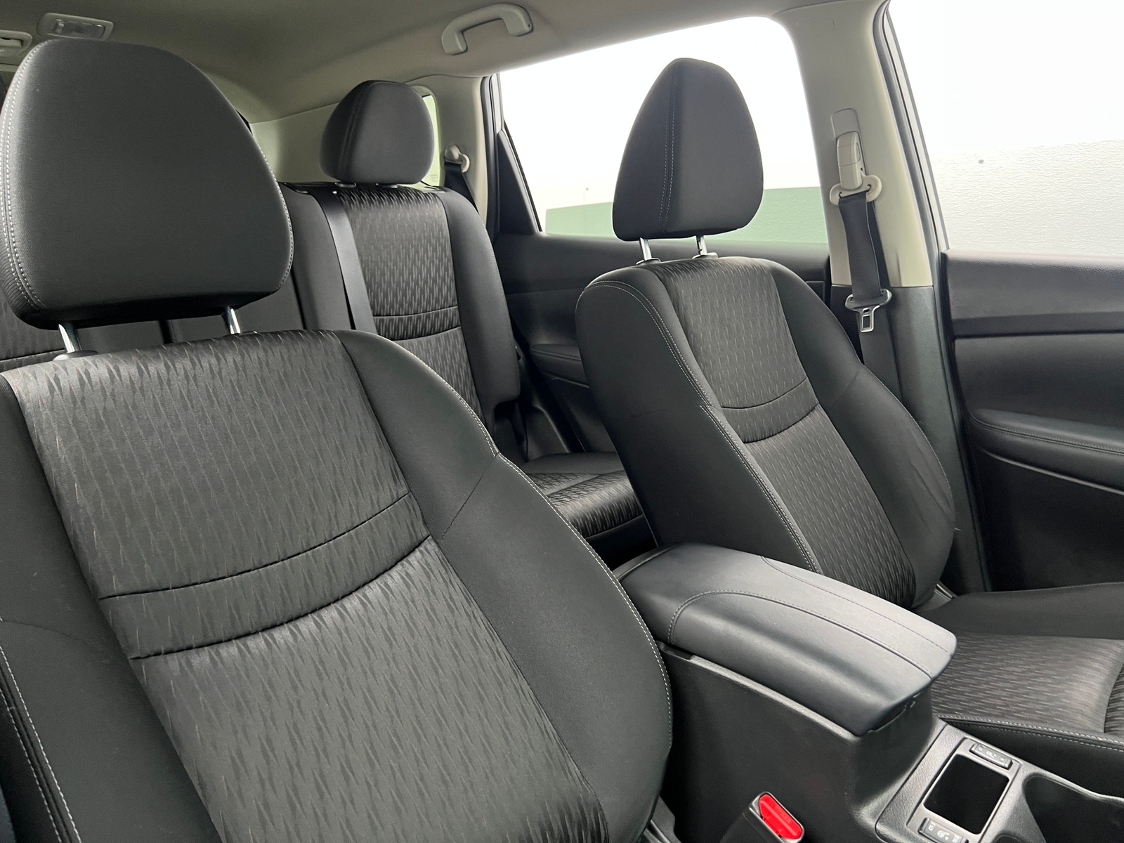 Thumbnail: 2017 Nissan Rogue - 2