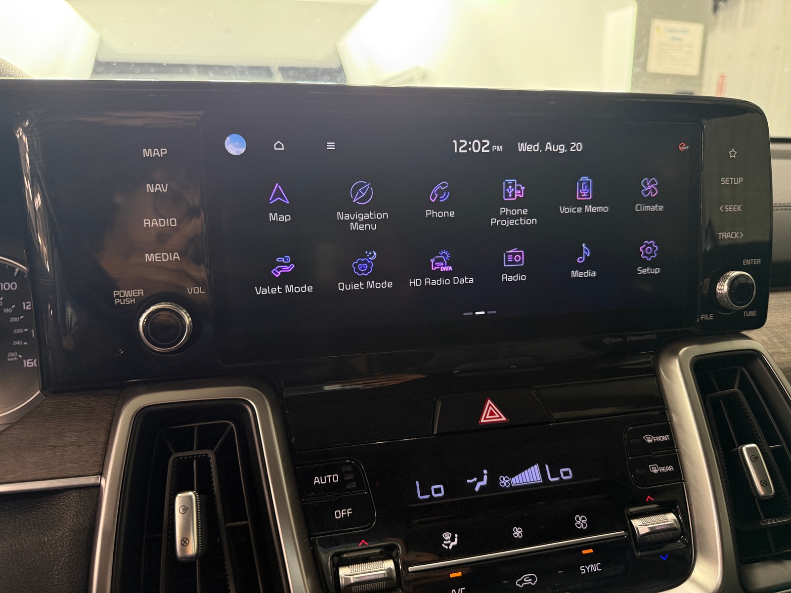 Thumbnail: 2022 Kia Sorento - 3