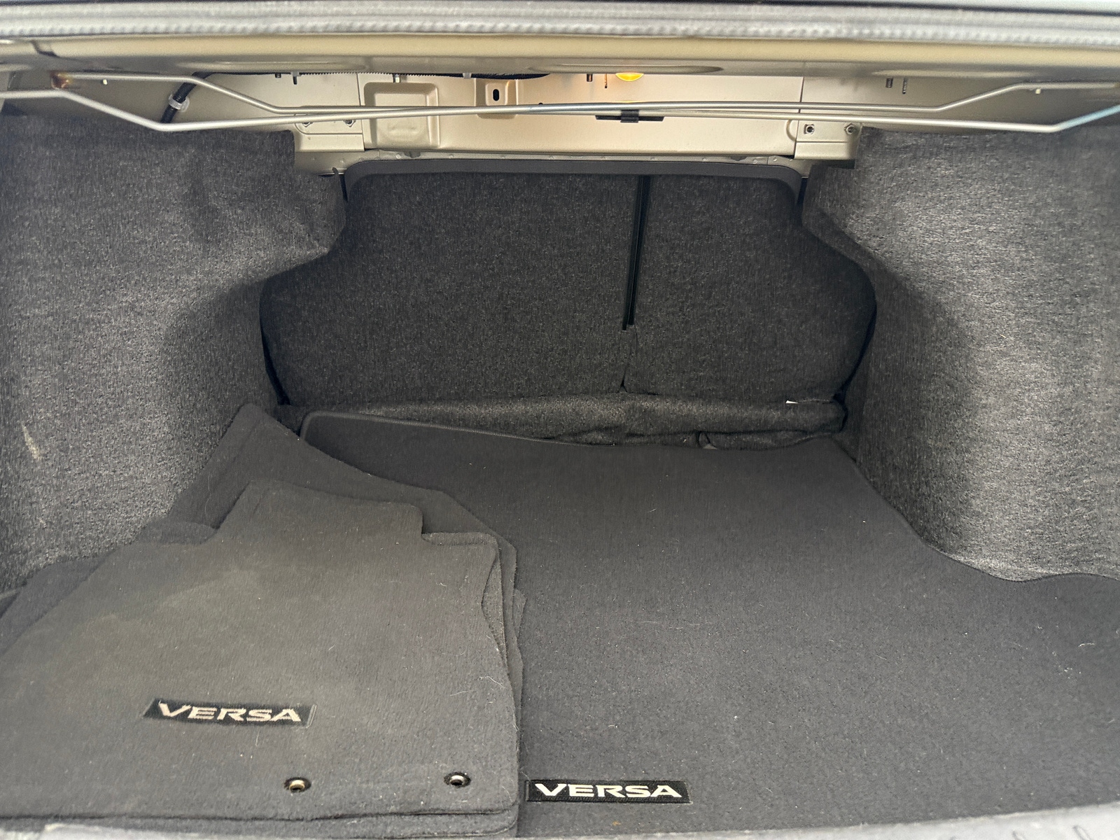 Thumbnail: 2018 Nissan Versa - 7
