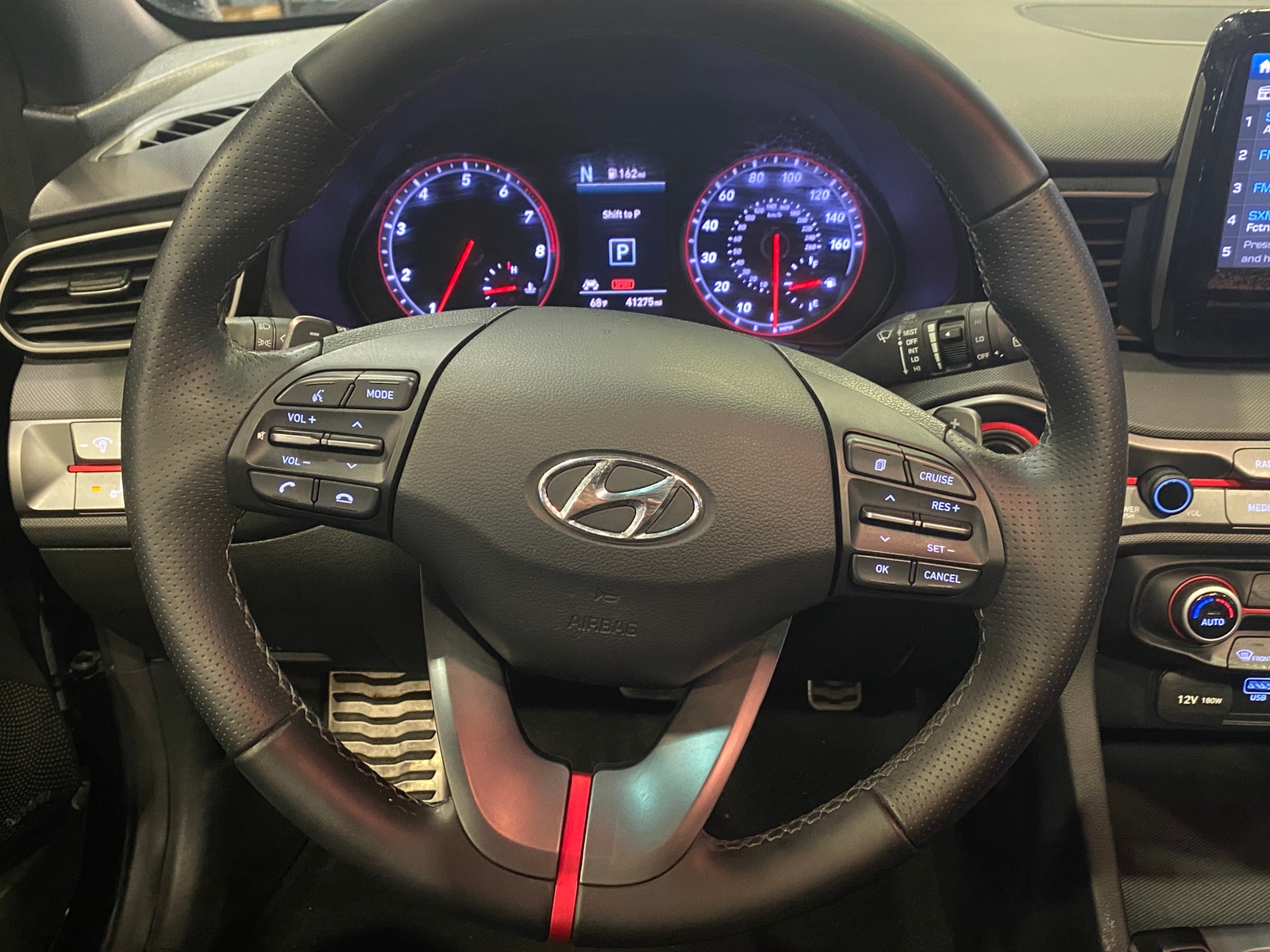 Thumbnail: 2019 Hyundai Veloster - 4