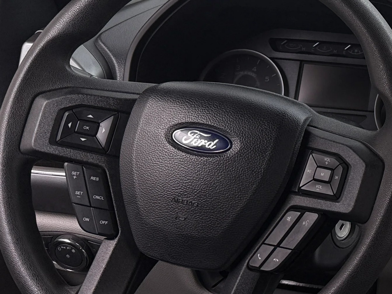 Thumbnail: 2019 Ford Econoline - 5