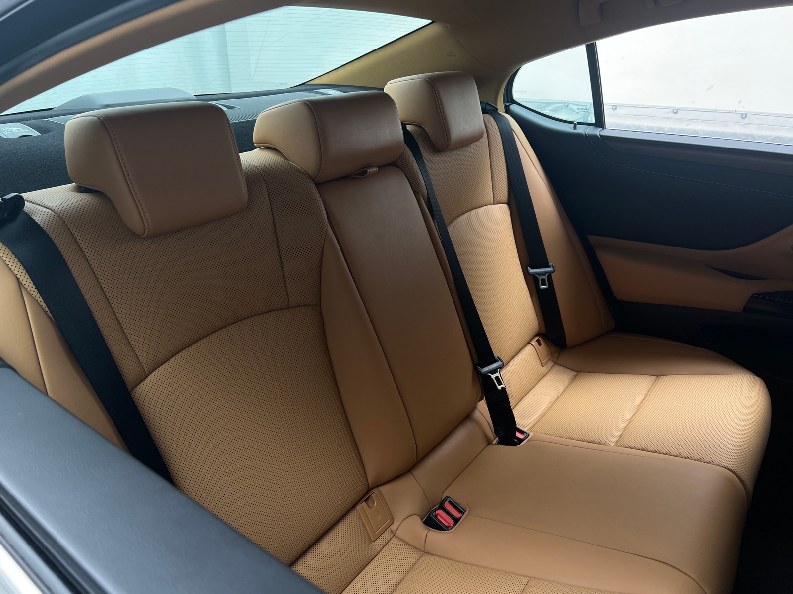 Thumbnail: 2022 Lexus ES - 5