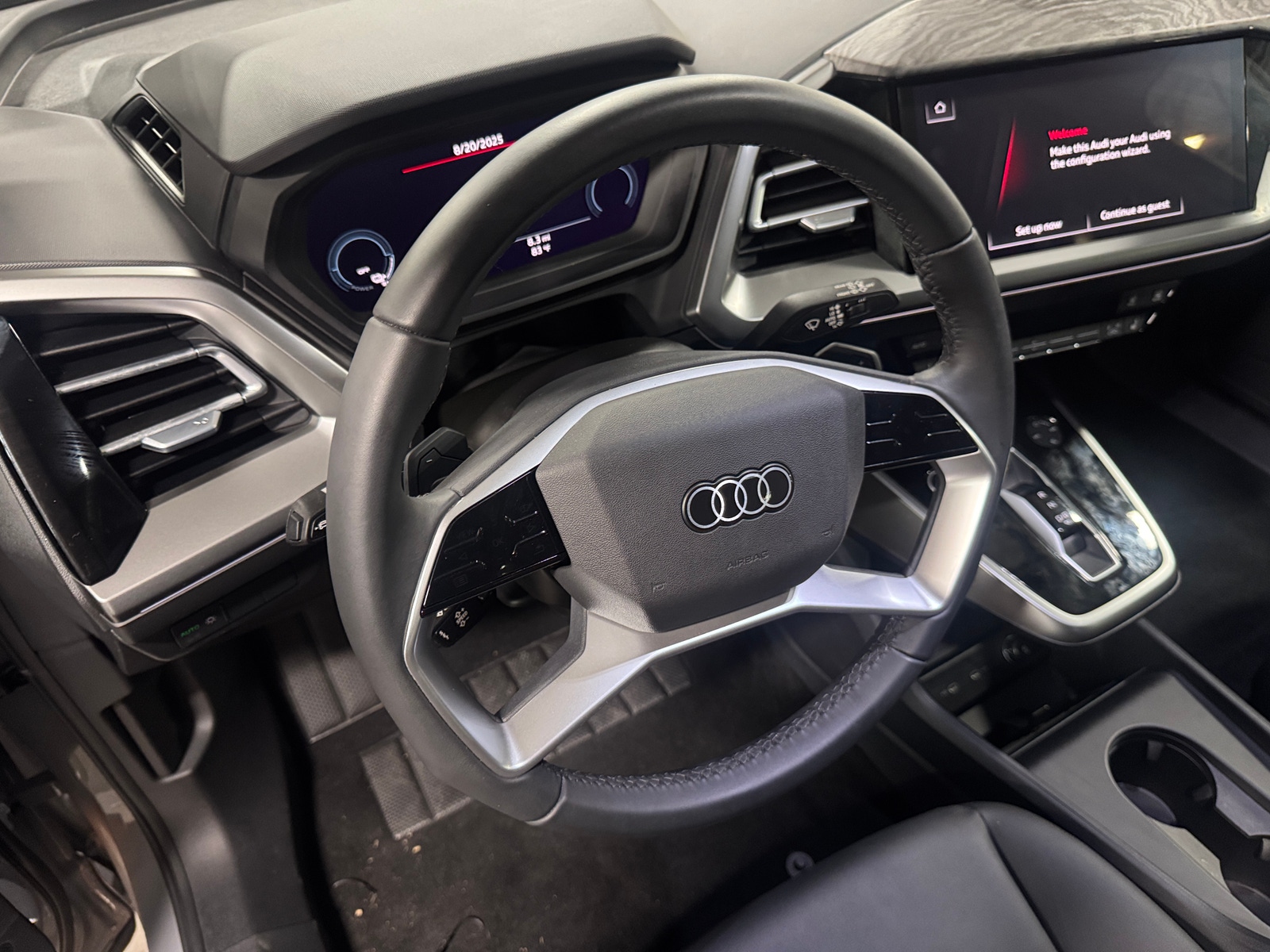 Thumbnail: 2025 Audi Q4 e-tron - 4