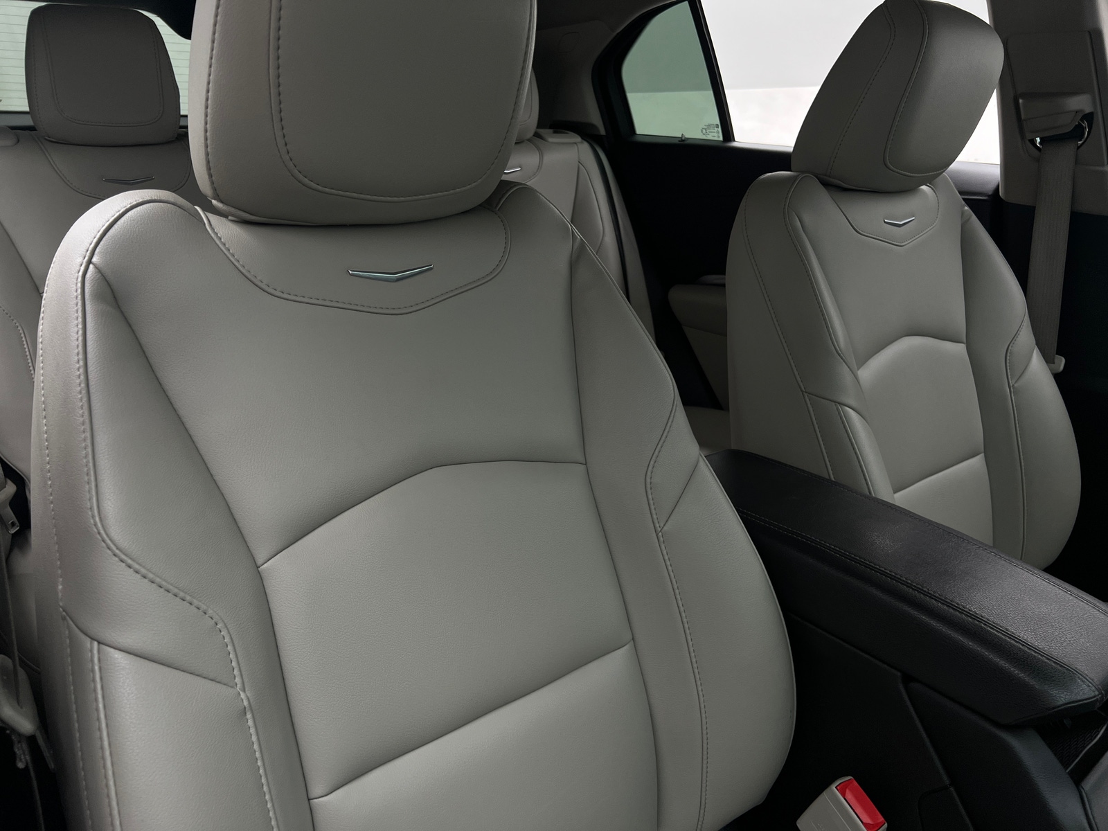 Thumbnail: 2023 Cadillac XT4 - 2