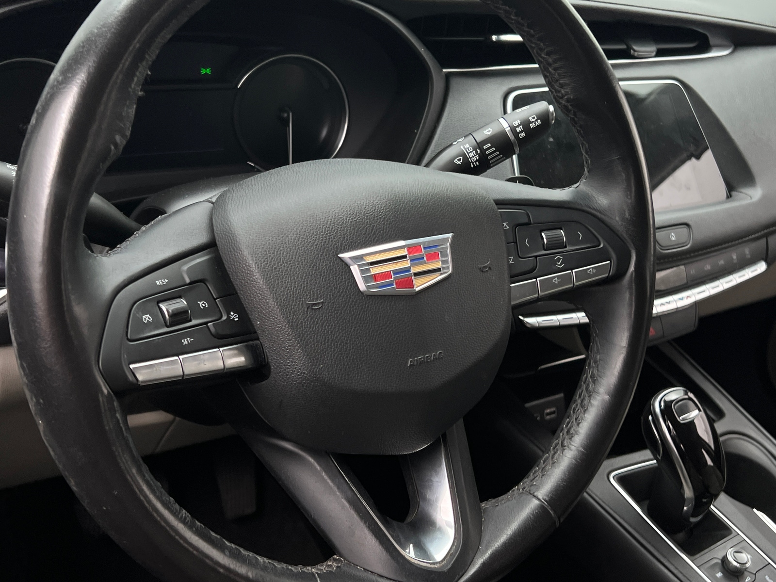 Thumbnail: 2023 Cadillac XT4 - 5